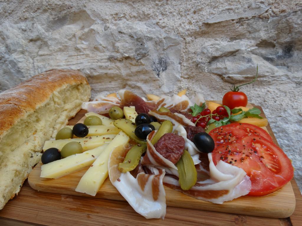 Guesthouse Pjaceta Split Buitenkant foto