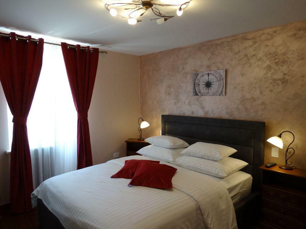 Guesthouse Pjaceta Split Buitenkant foto